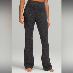 NWT Lululemon Groove High Rise Pant Size 6